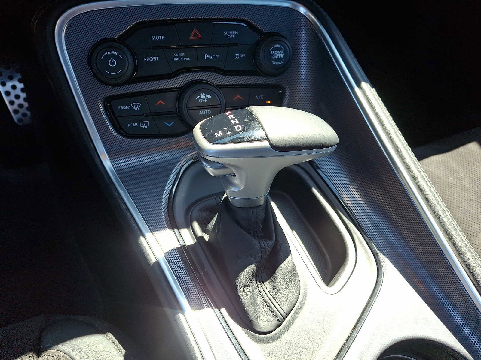 Used 2017 Dodge Challenger GT w/ Driver Convenience Group image 15