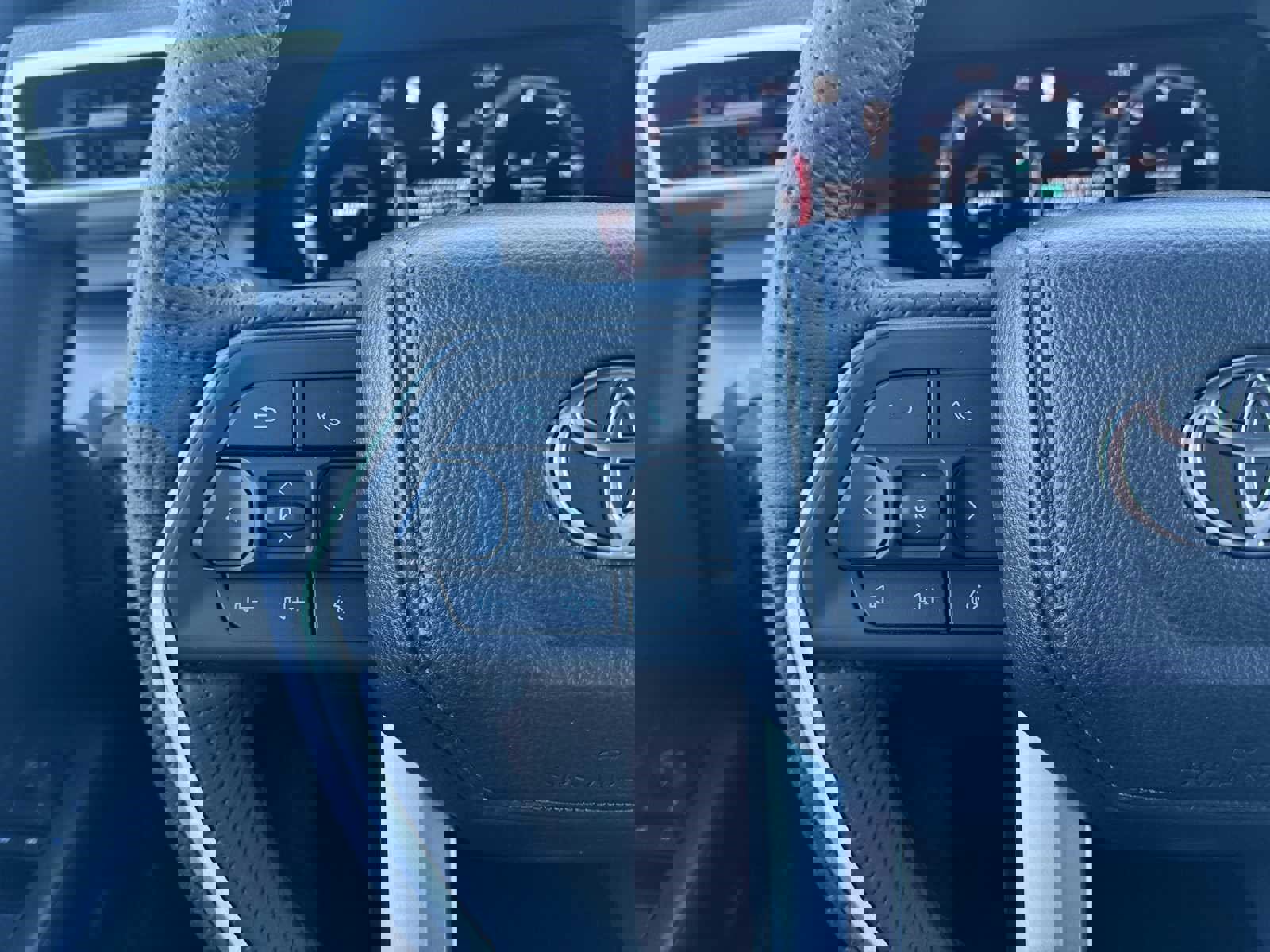 New 2025 Toyota Tacoma TRD Off-Road image 13