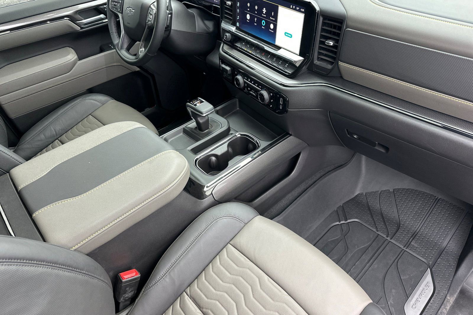 Used 2025 Chevrolet Silverado 1500 ZR2 w/ Technology Package image 17