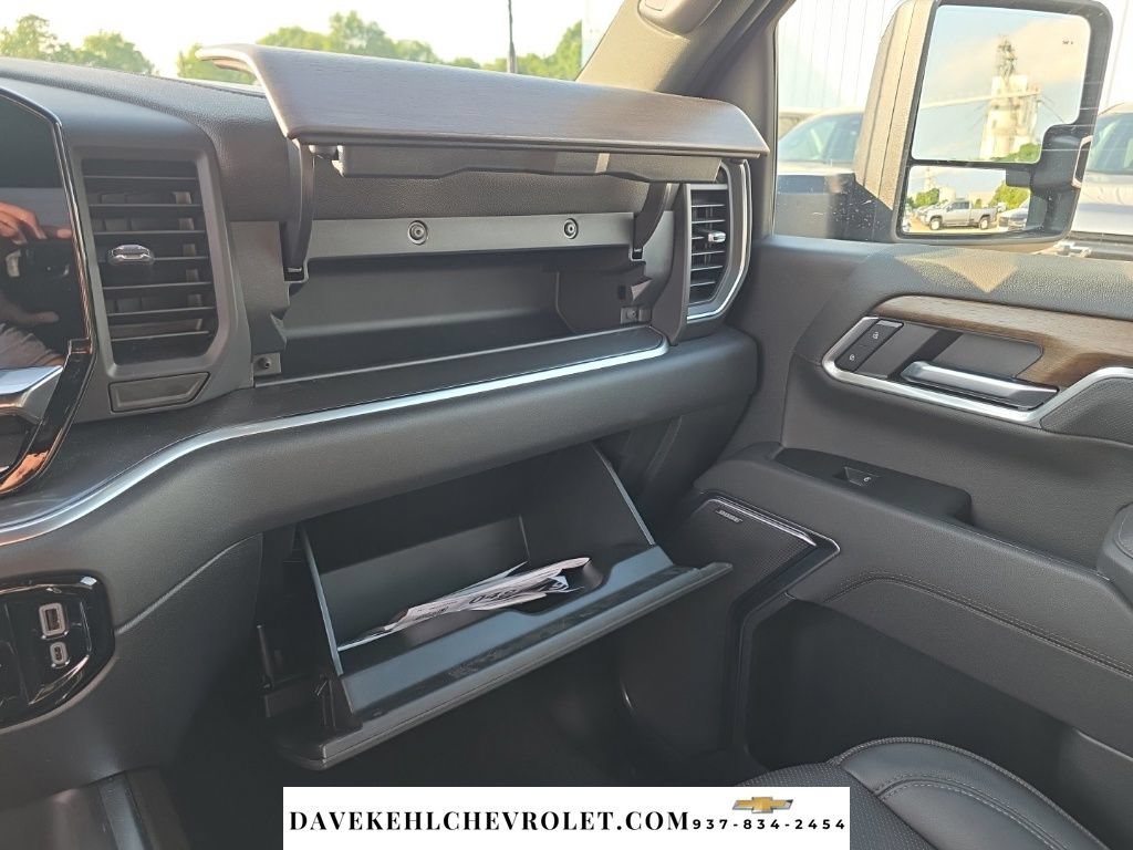 Used 2026 Chevrolet Silverado 2500 High Country w/ High Country Premium Package AWD/4WD image 31