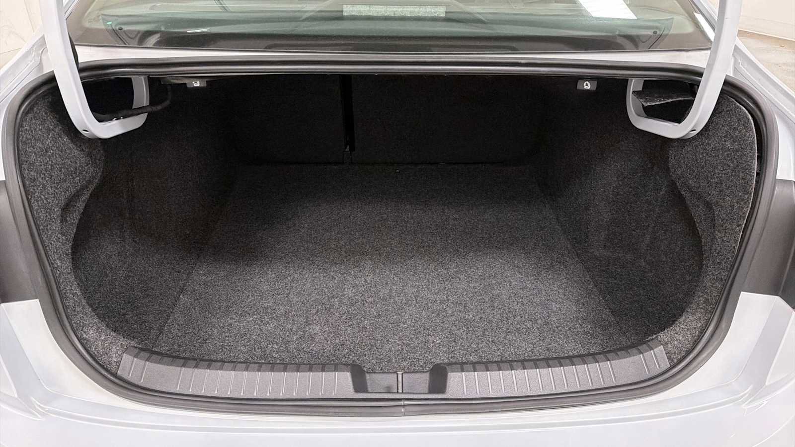 Used 2019 Volkswagen Jetta SEL FWD image 27