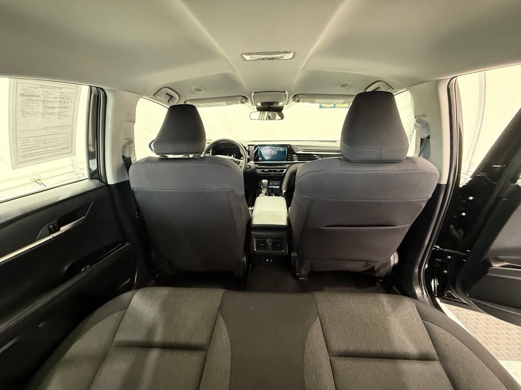 Used 2025 Toyota Camry LE FWD image 30