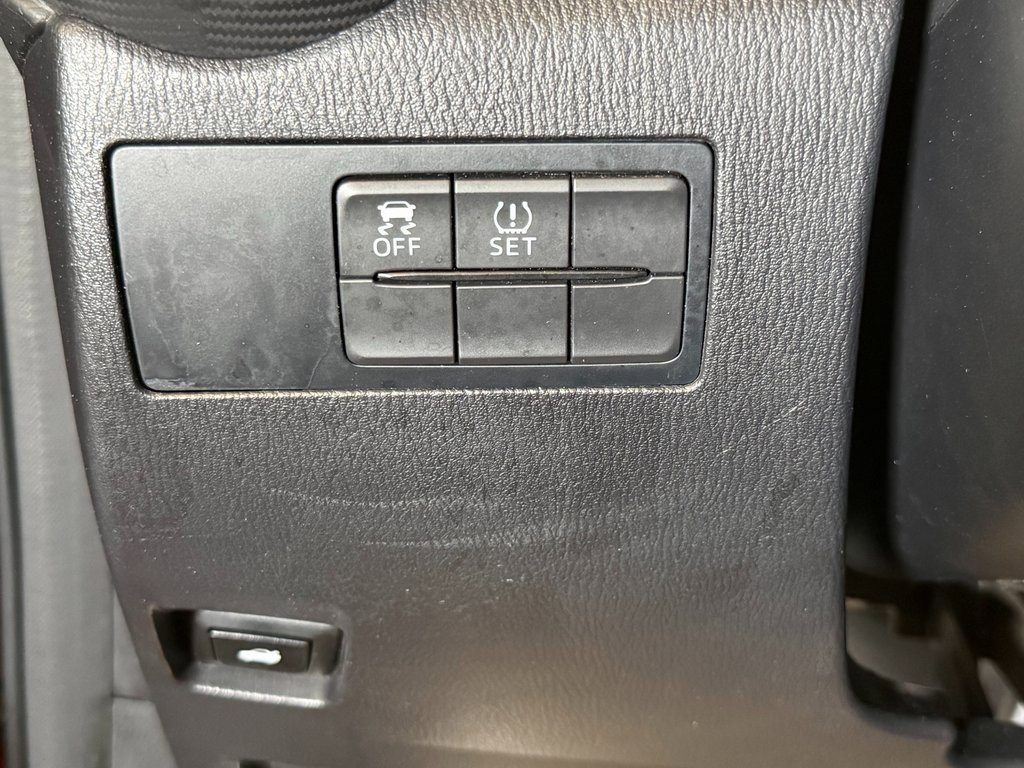 Used 2017 Toyota Yaris iA image 17