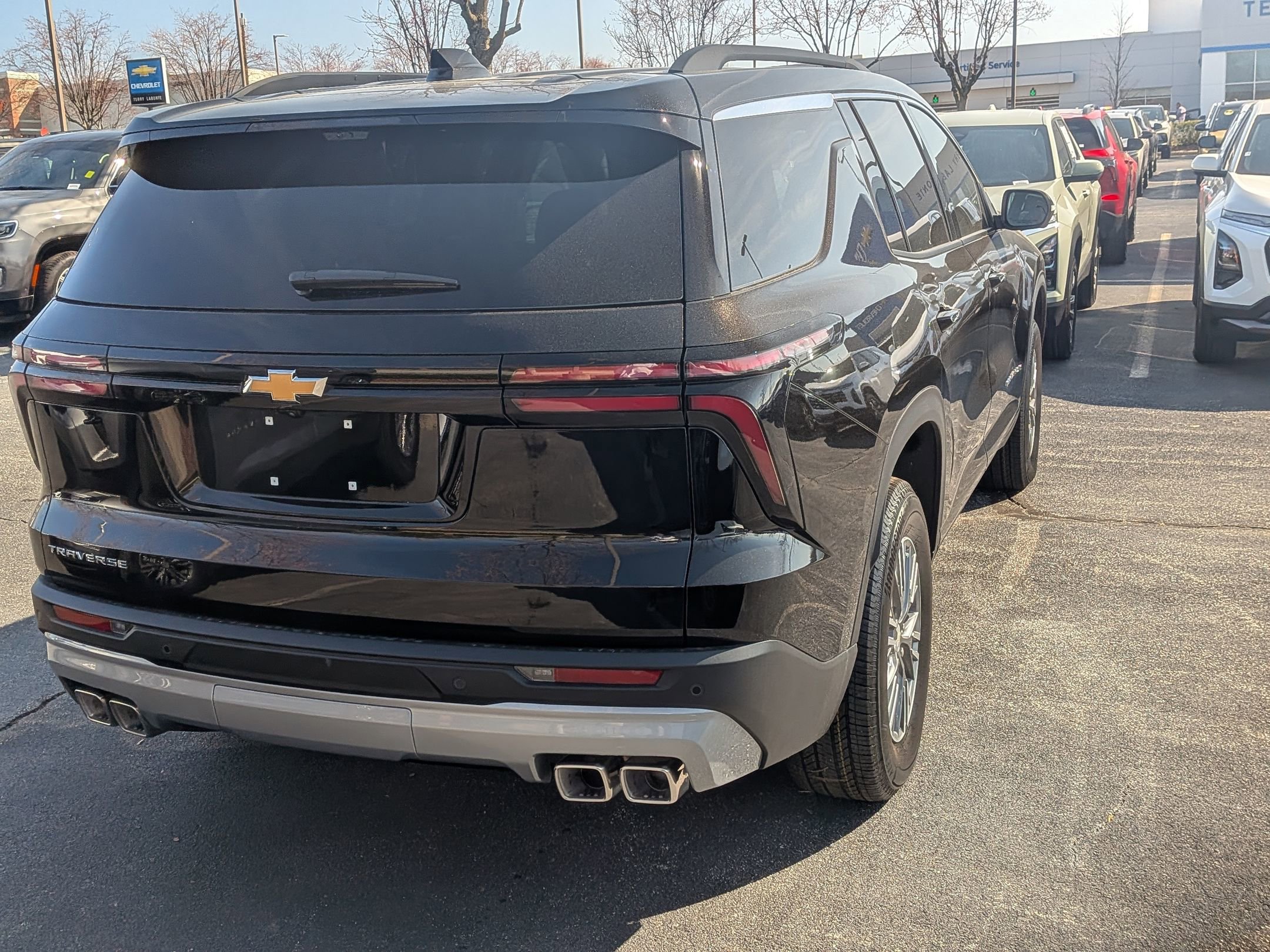 New 2026 Chevrolet Traverse LT w/ Driver Confidence Package FWD image 8