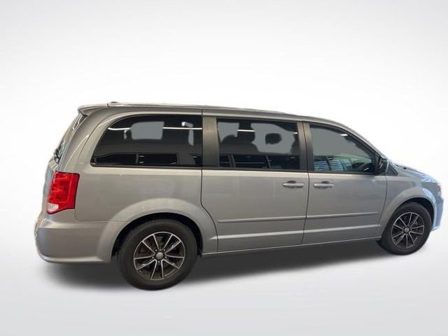 Used 2015 Dodge Grand Caravan SE w/ Quick Order Package 29E SE FWD image 12