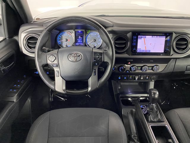 Used 2019 Toyota Tacoma TRD Sport AWD/4WD image 17