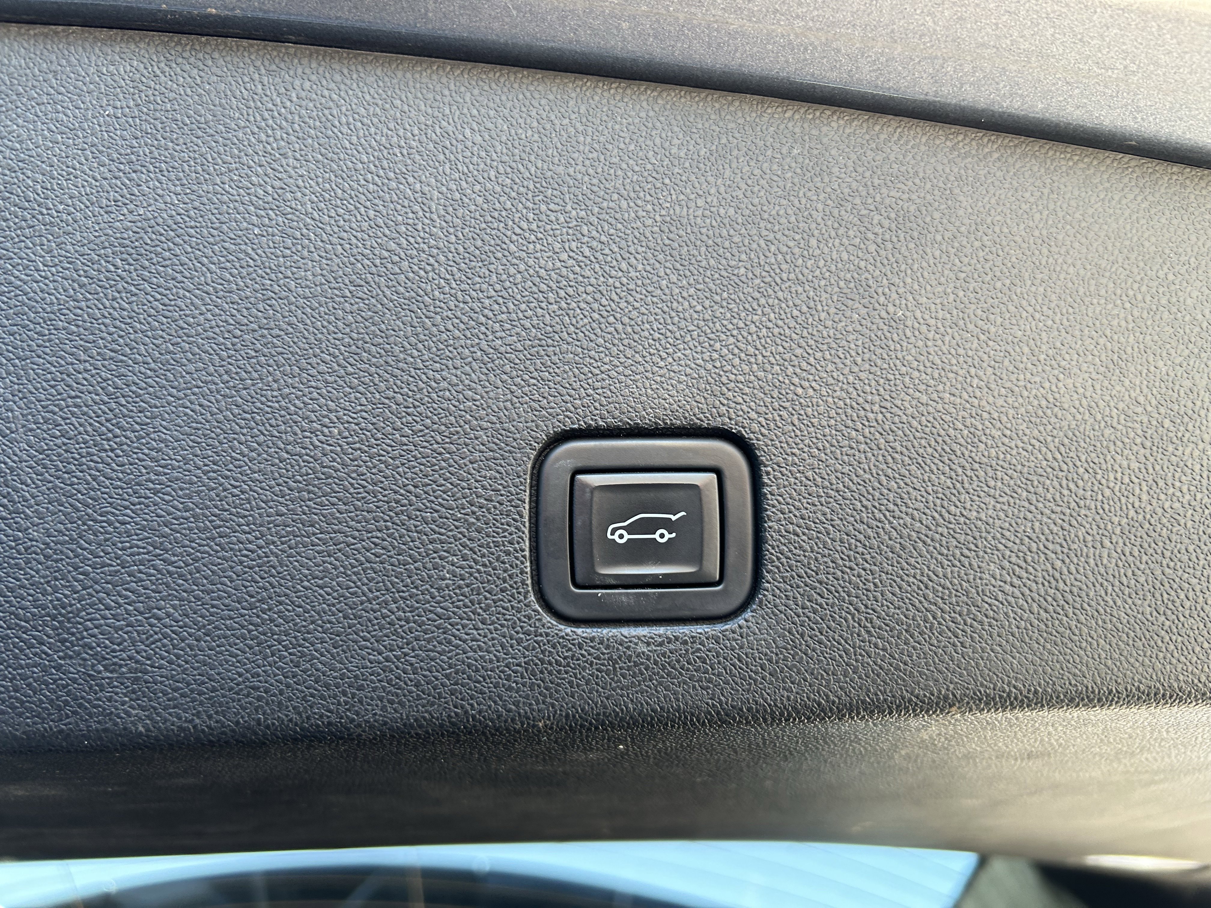 Used 2021 Cadillac XT6 Premium Luxury image 30