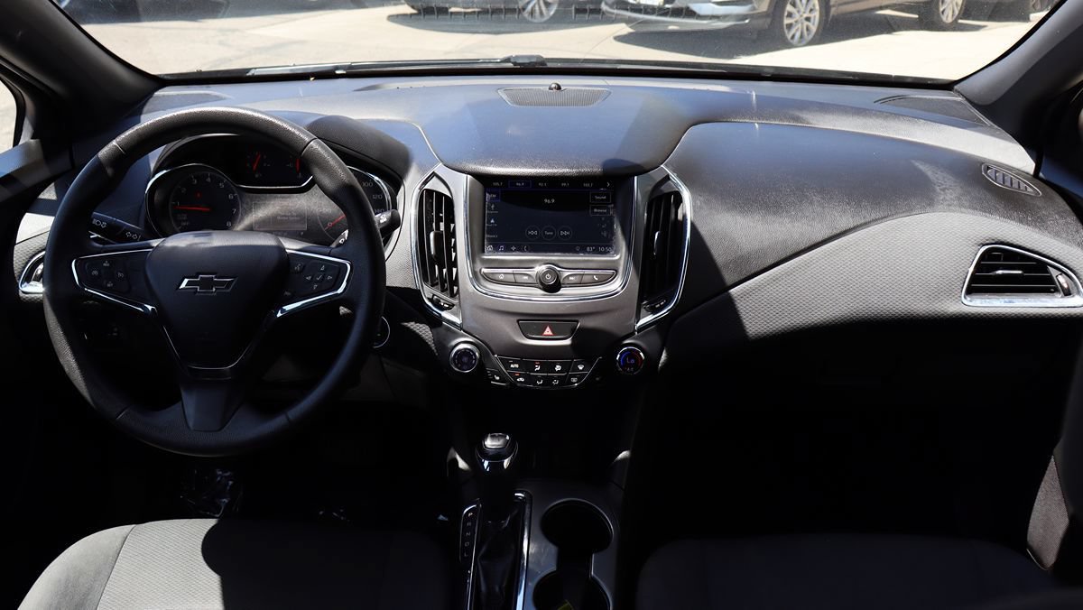 Used 2019 Chevrolet Cruze LT w/ Convenience Package FWD image 32