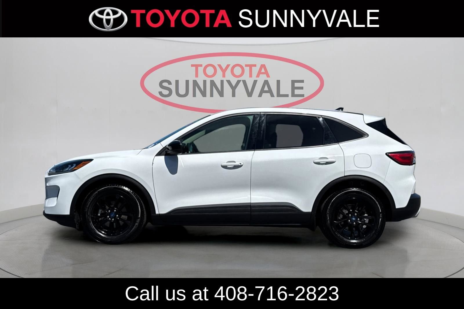 Used 2020 Ford Escape SE Sport image 6