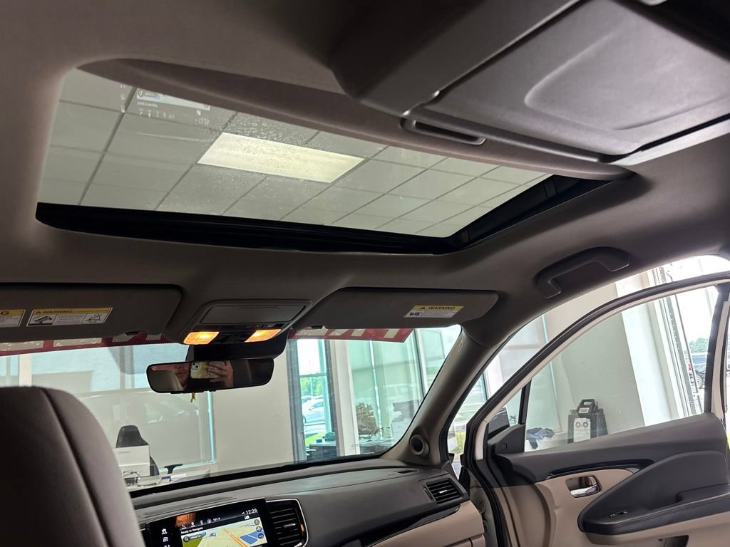 Used 2019 Honda Pilot Touring image 32