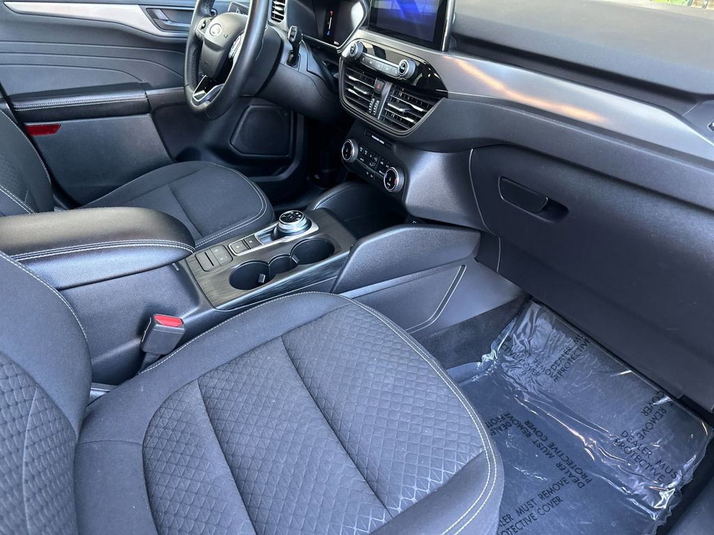 Certified 2023 Ford Escape Active FWD image 15