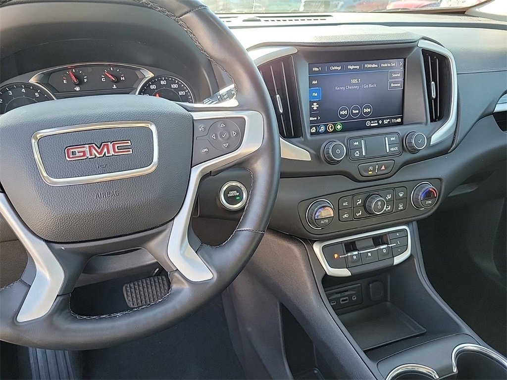 Used 2024 GMC Terrain SLT image 25