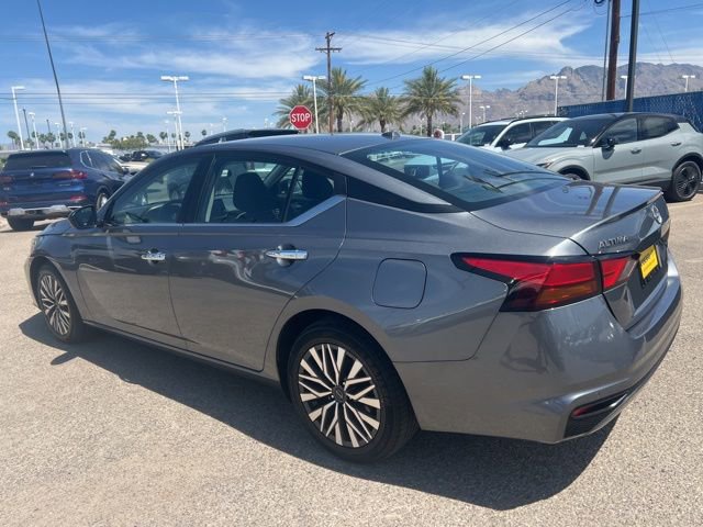 Used 2024 Nissan Altima 2.5 SV AWD/4WD image 6