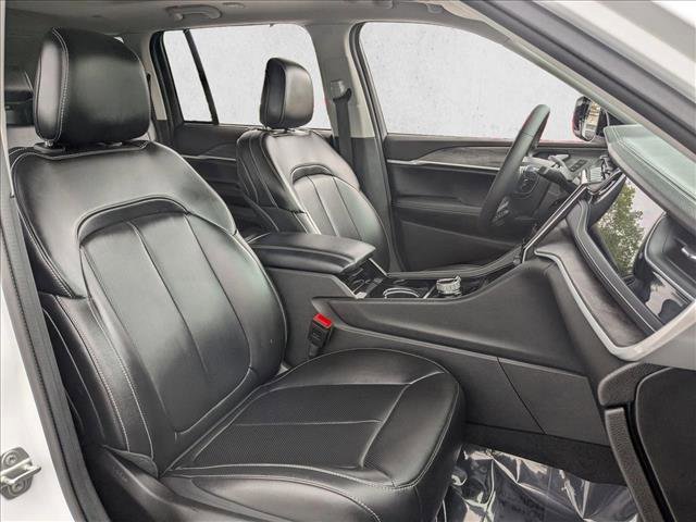 Used 2023 Jeep Grand Cherokee 4WD 4xe w/ Luxury Tech Group II image 24