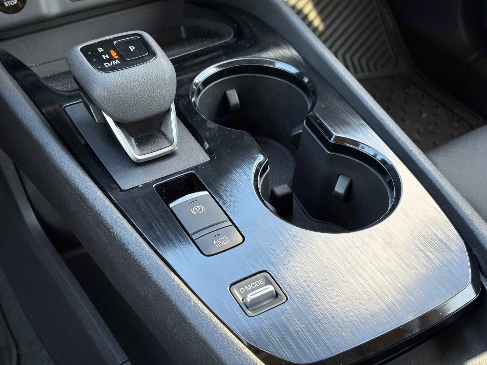 Used 2026 Nissan Rogue SV w/ SV Premium Package image 17