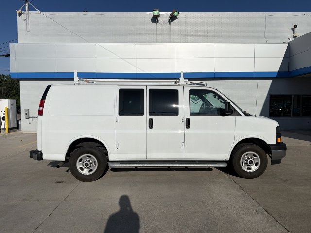 Used 2024 GMC Savana 2500 RWD image 18