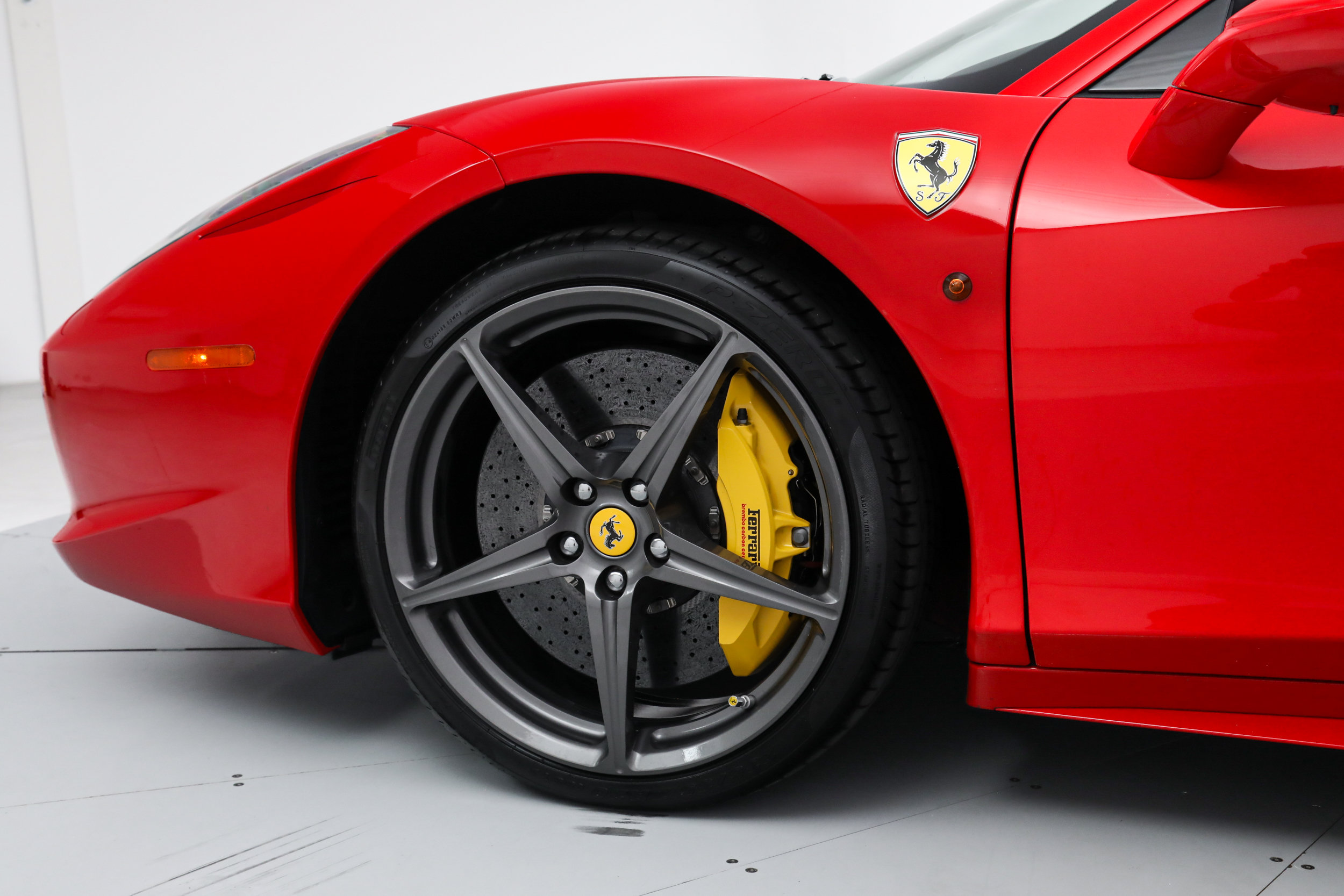 Certified 2015 Ferrari 458 Italia Coupe RWD image 15