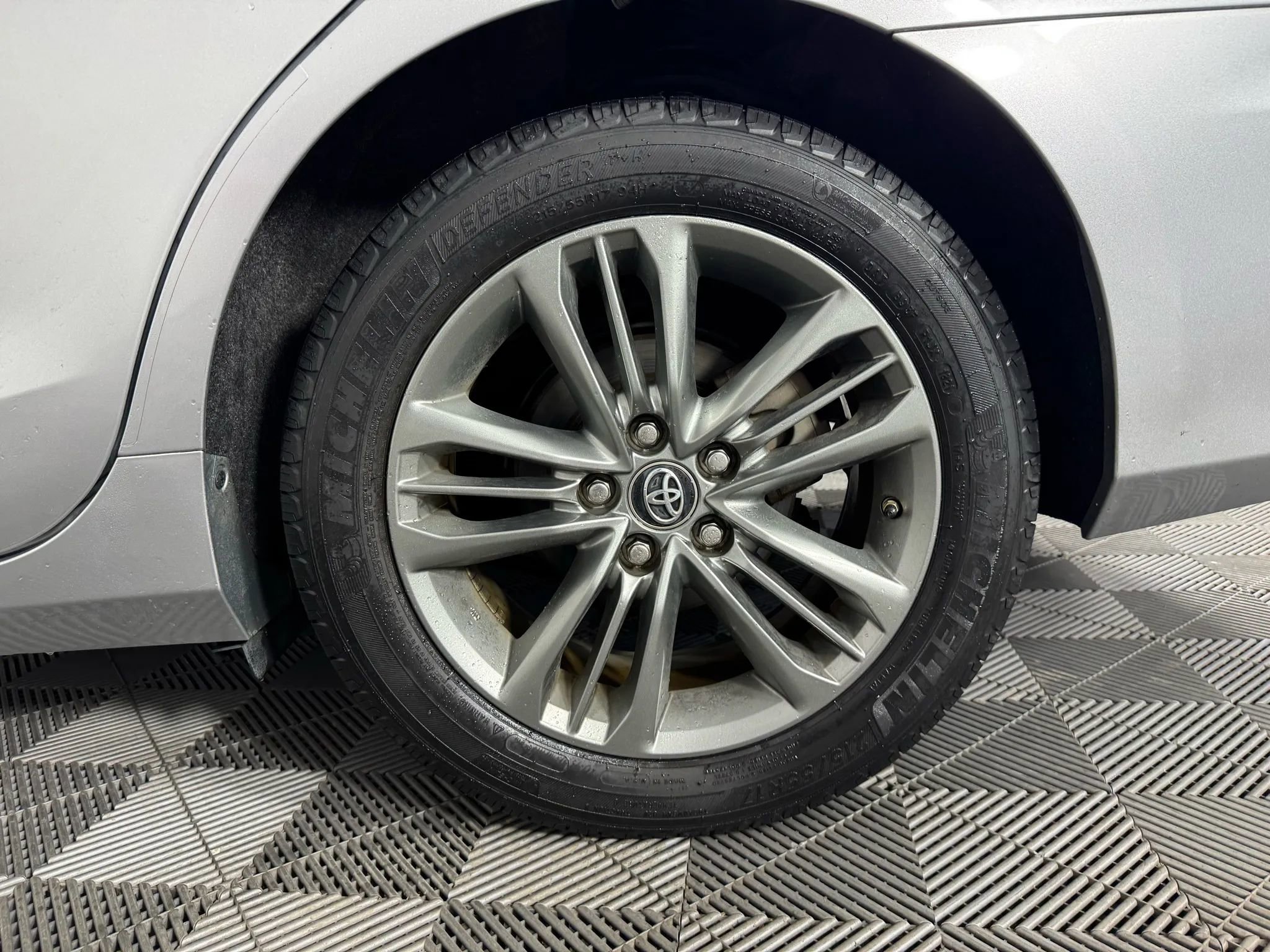 Used 2017 Toyota Camry SE image 40