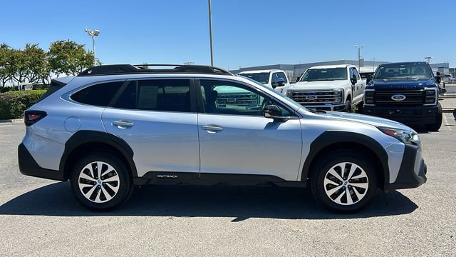 Used 2024 Subaru Outback Premium image 2