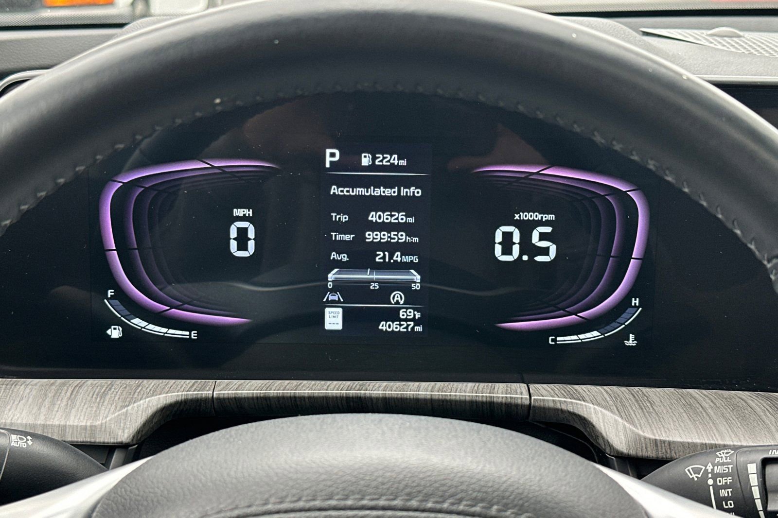 Used 2023 Kia Telluride EX w/ EX Captain's Chair Package image 29