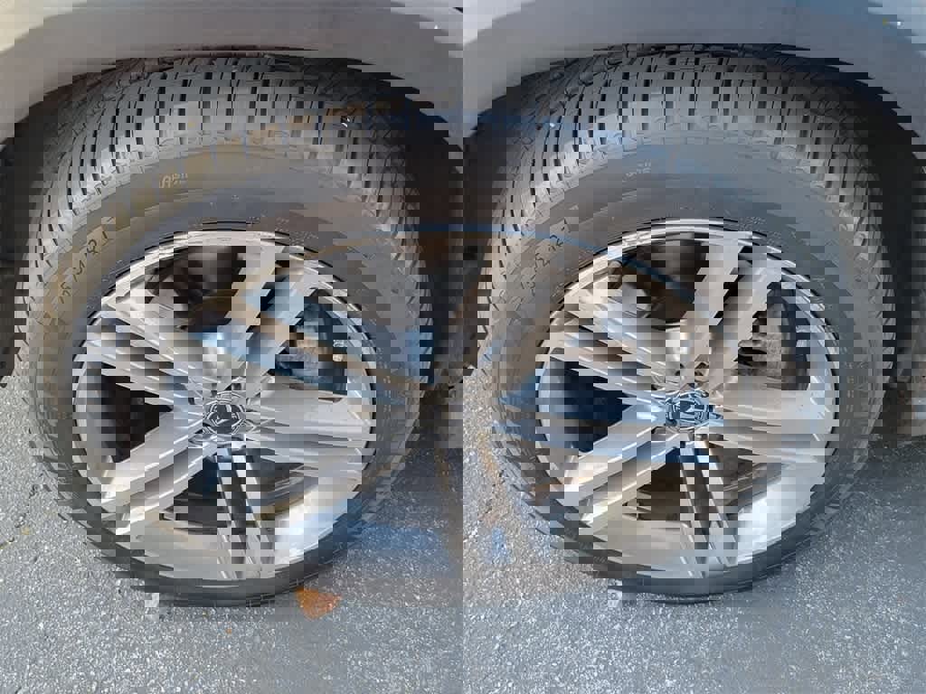 Used 2022 Mercedes-Benz GLE 350 image 4