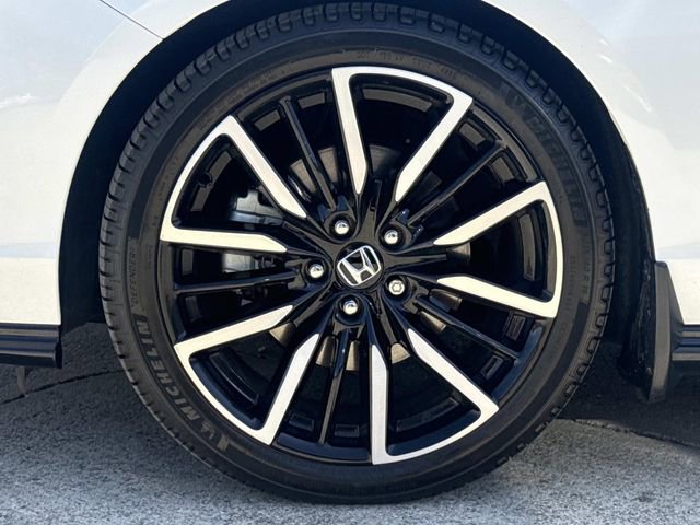 Certified 2023 Honda Accord Touring image 6