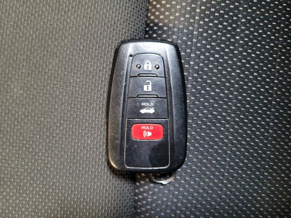 Used 2022 Toyota Corolla SE image 32