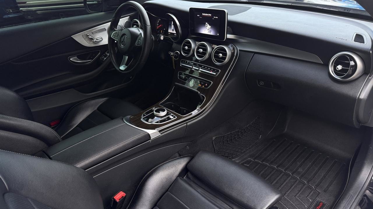 Used 2018 Mercedes-Benz C 300 4MATIC Coupe image 35