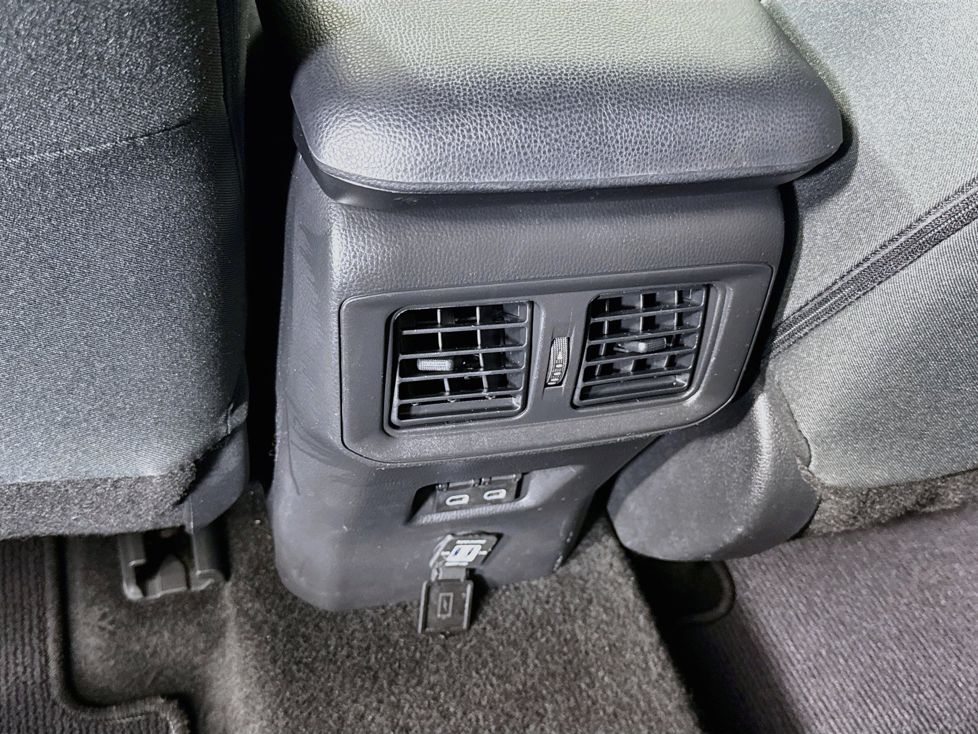 Certified 2024 Toyota RAV4 XLE FWD image 25