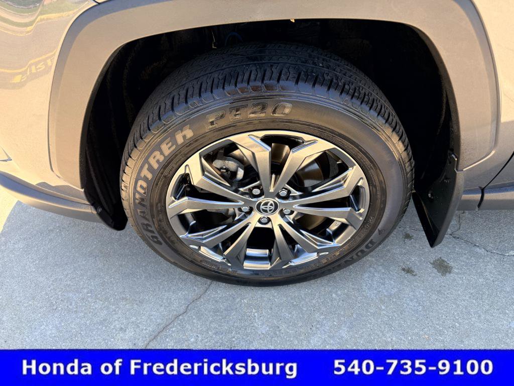Used 2023 Toyota RAV4 Limited AWD/4WD image 9