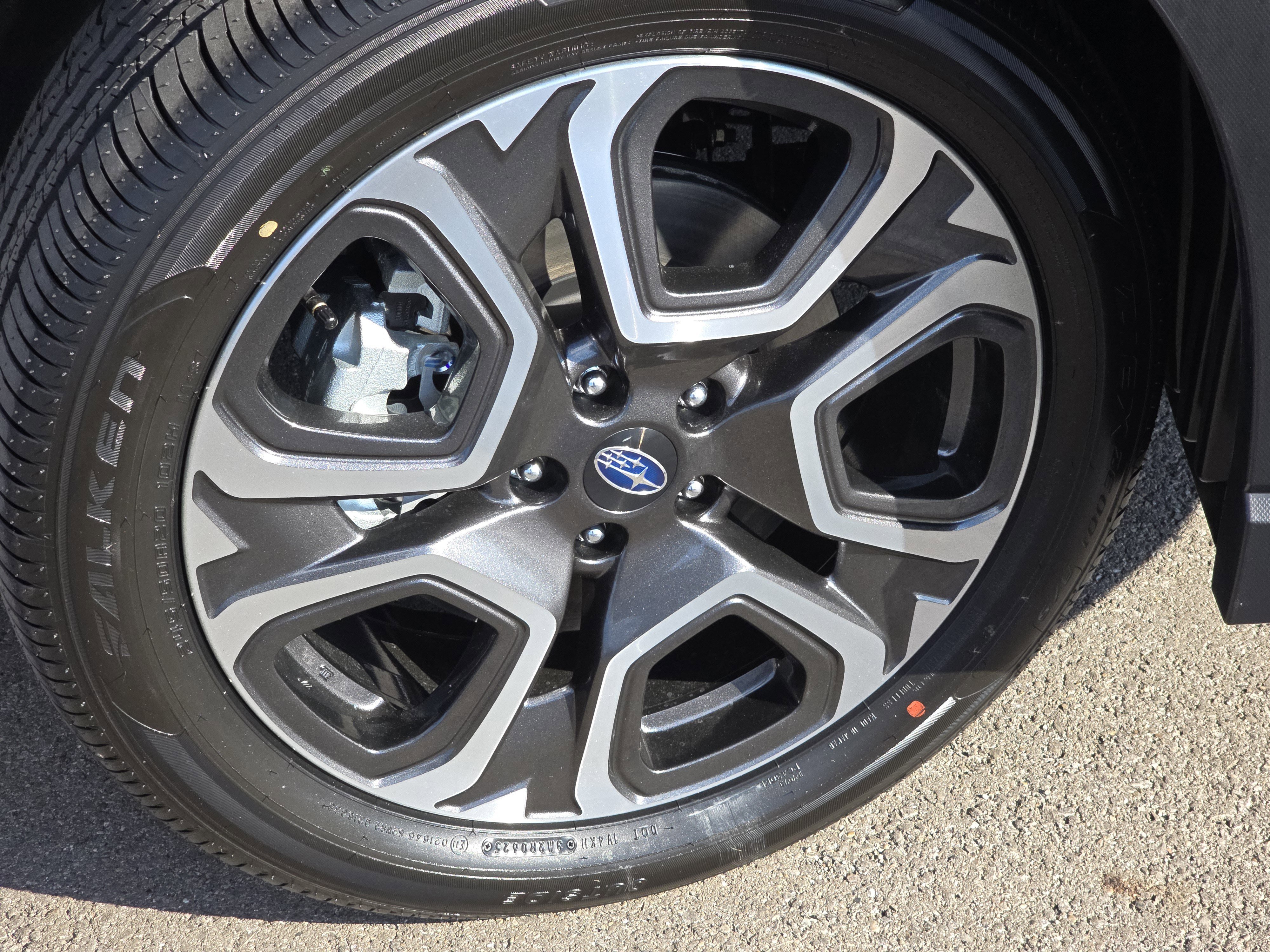 New 2025 Subaru Ascent Limited image 16