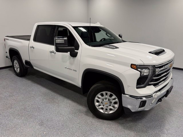 Used 2024 Chevrolet Silverado 2500 LTZ AWD/4WD image 35