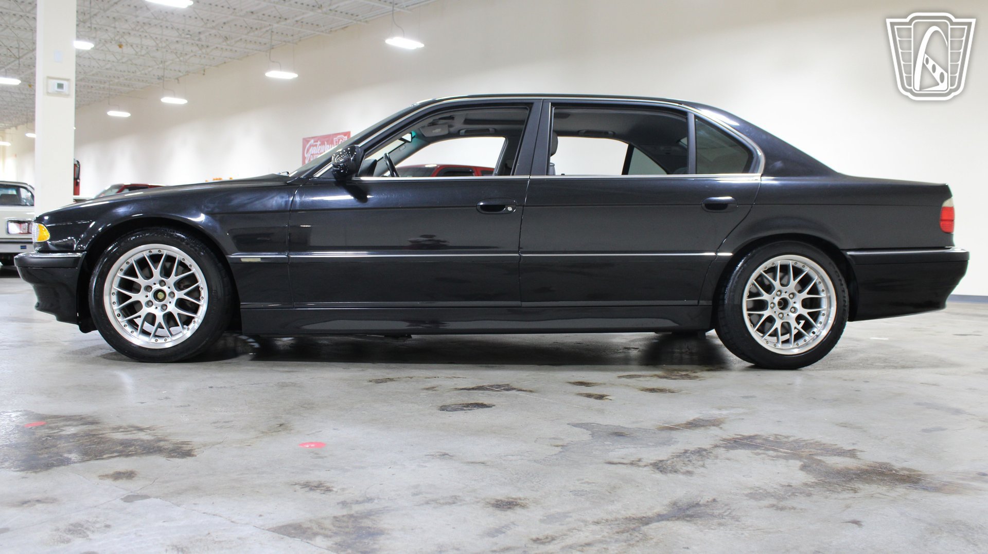 Used 2001 BMW 740iL RWD image 5