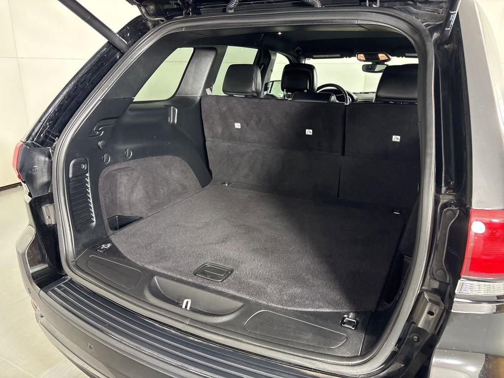 Used 2020 Jeep Grand Cherokee Altitude image 16