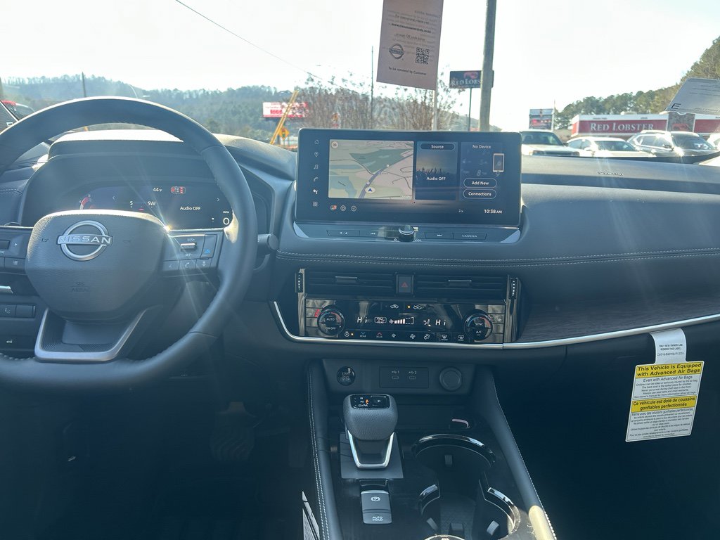 New 2026 Nissan Rogue Platinum image 18