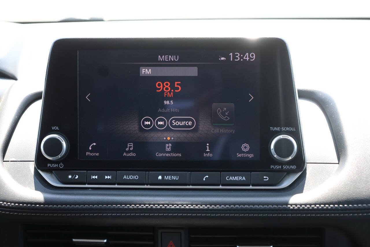 Used 2025 Nissan Rogue SV AWD/4WD image 20