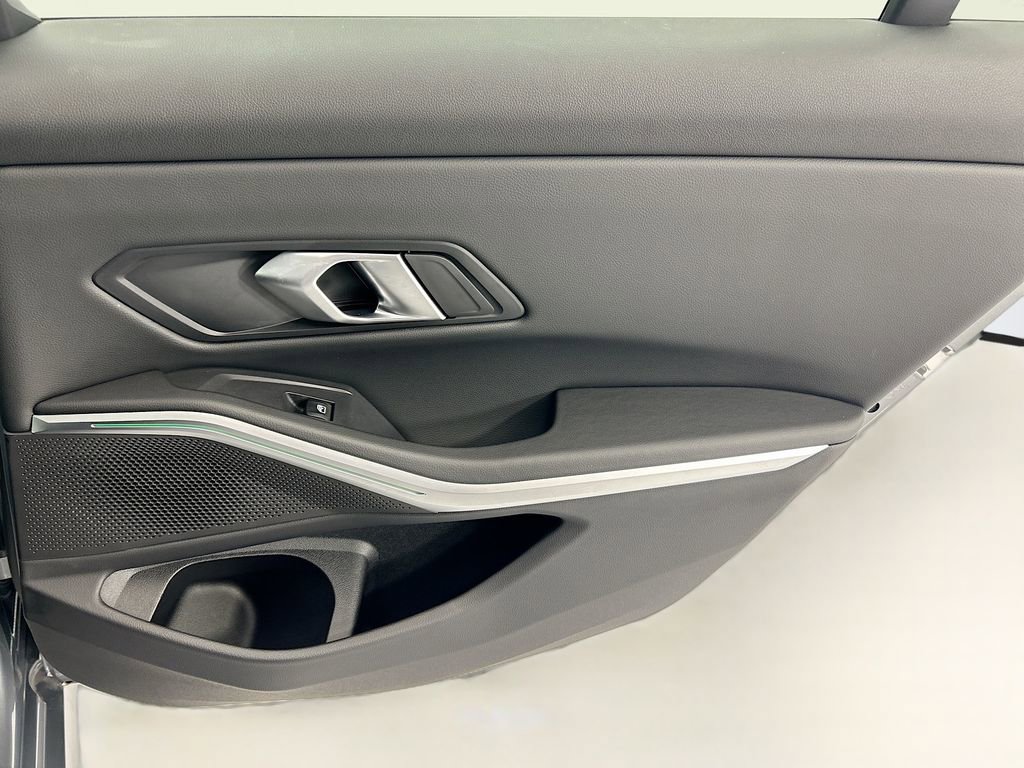 Certified 2025 BMW 330i Sedan w/ Convenience Package image 26