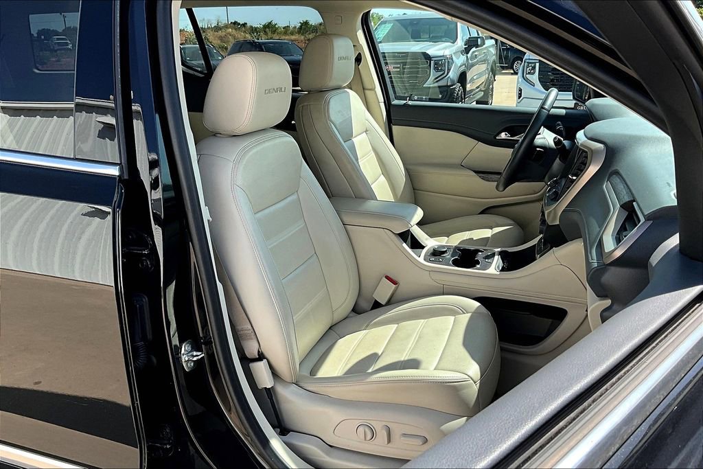 Used 2023 GMC Acadia Denali image 10