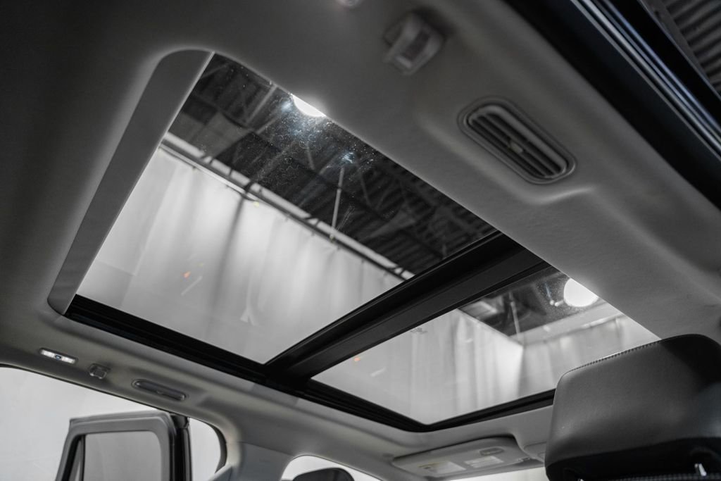 Used 2025 Ford Expedition Max Platinum image 46