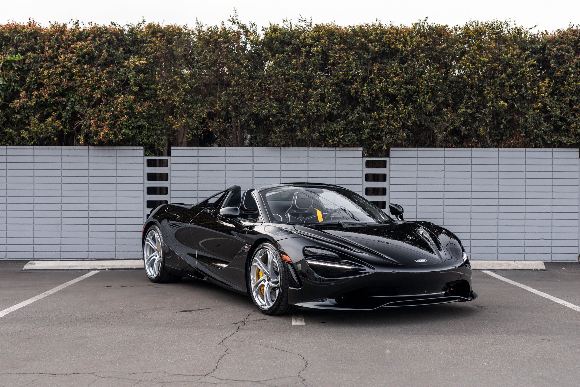 Used 2024 McLaren 750S Spider RWD image 11