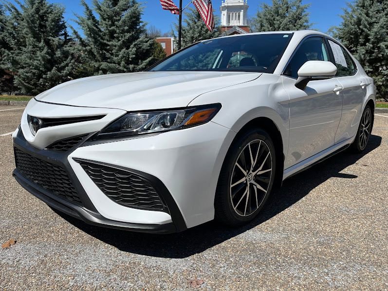 Used 2023 Toyota Camry SE image 30