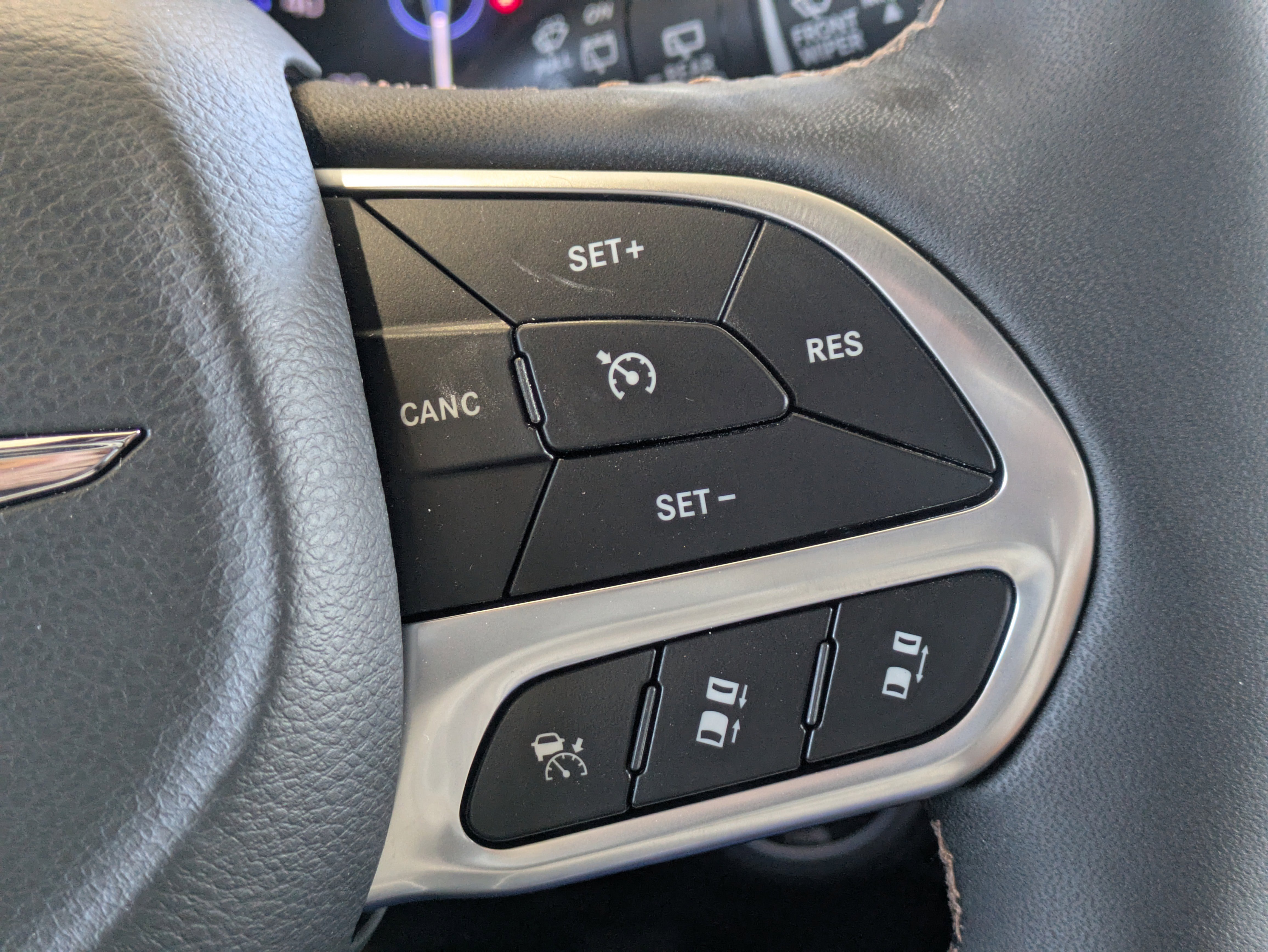 New 2026 Chrysler Pacifica Pinnacle w/ Trailer Tow Group image 29