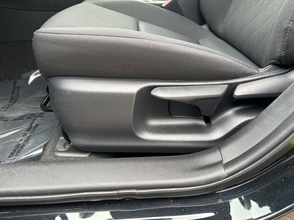 Used 2023 Toyota Corolla LE image 17