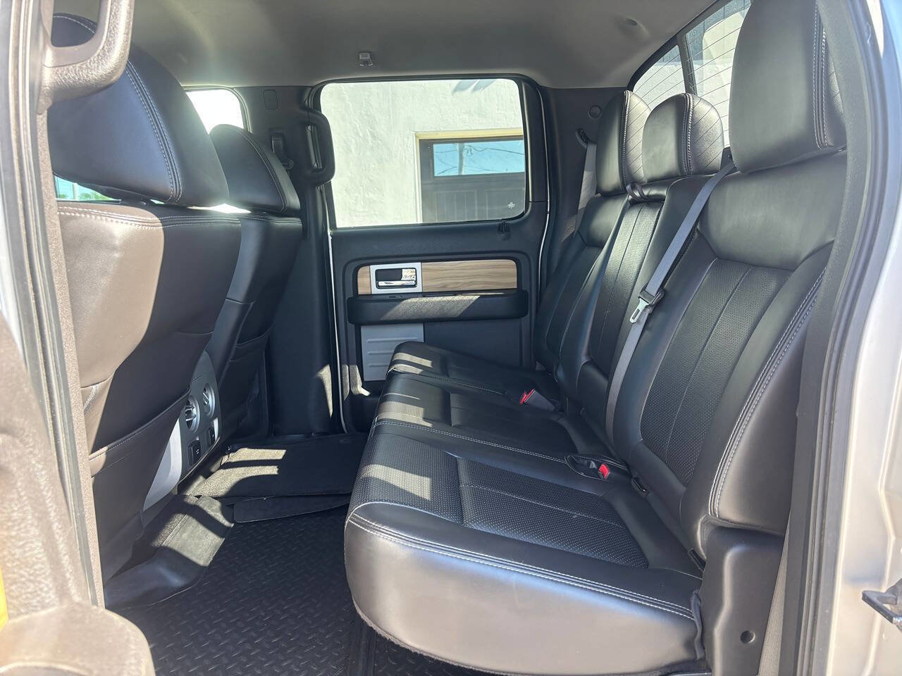Used 2011 Ford F150 Lariat w/ Lariat Plus Pkg AWD/4WD image 19