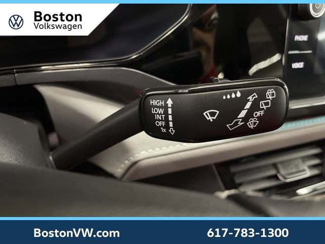 Used 2023 Volkswagen Taos SEL image 18