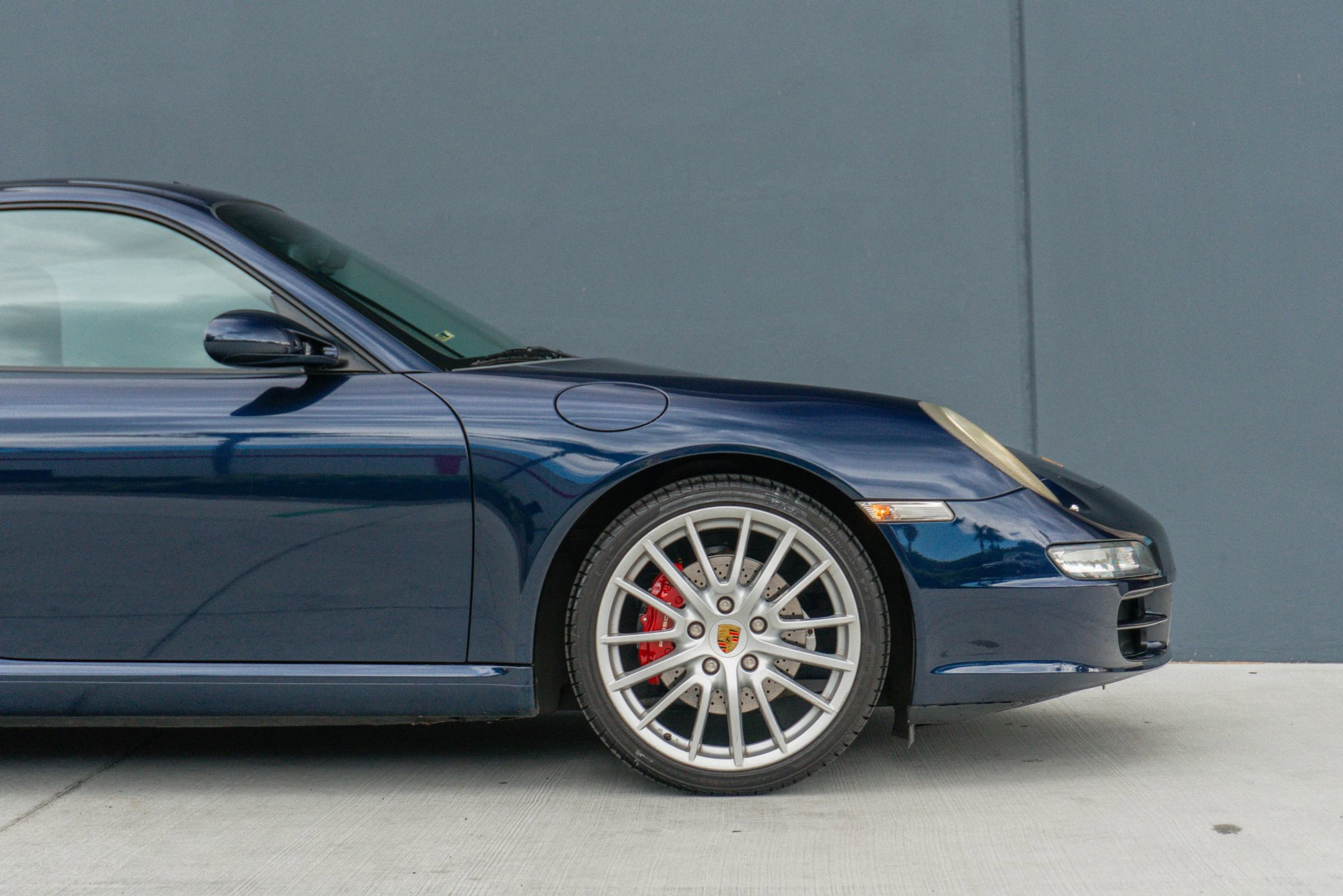Used 2005 Porsche 911 Carrera RWD image 34