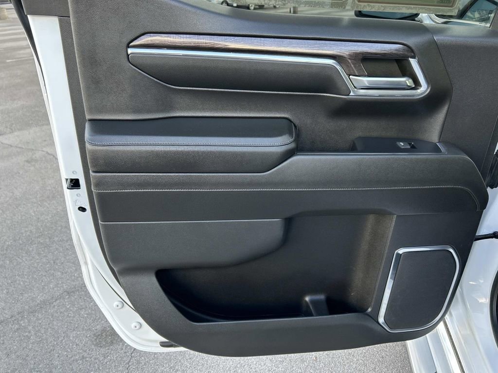 Used 2023 Chevrolet Silverado 1500 LTZ image 23