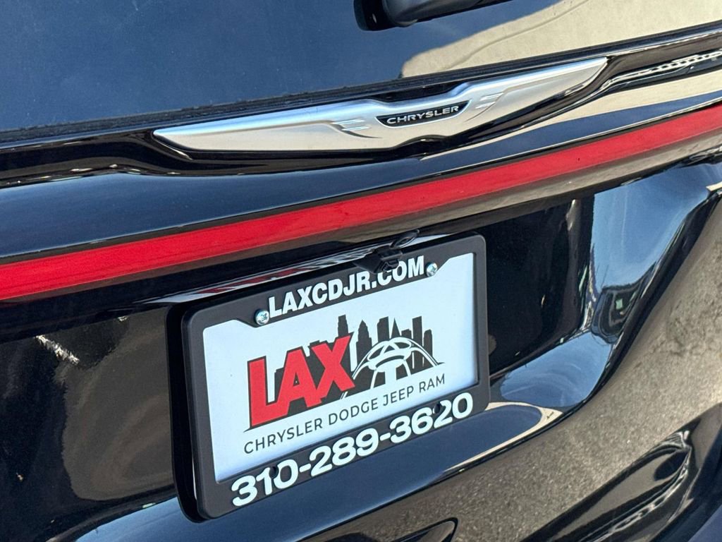 New 2026 Chrysler Pacifica Select image 5