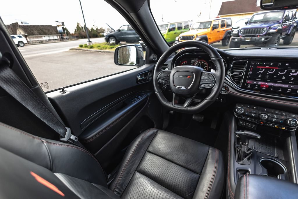 Used 2025 Dodge Durango GT AWD/4WD image 24