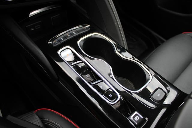 Used 2023 Buick Envision Essence w/ Sport Touring Package image 18